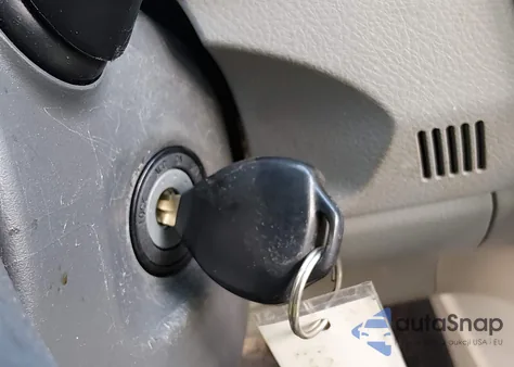 2010 Toyota Corolla Le z USA, uszkodzony, nr VIN JTDBU4EE5A9102190